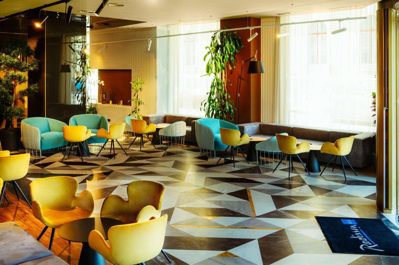 Radisson Blu Aurum Hotel, Брашов Екстериор снимка Lobby