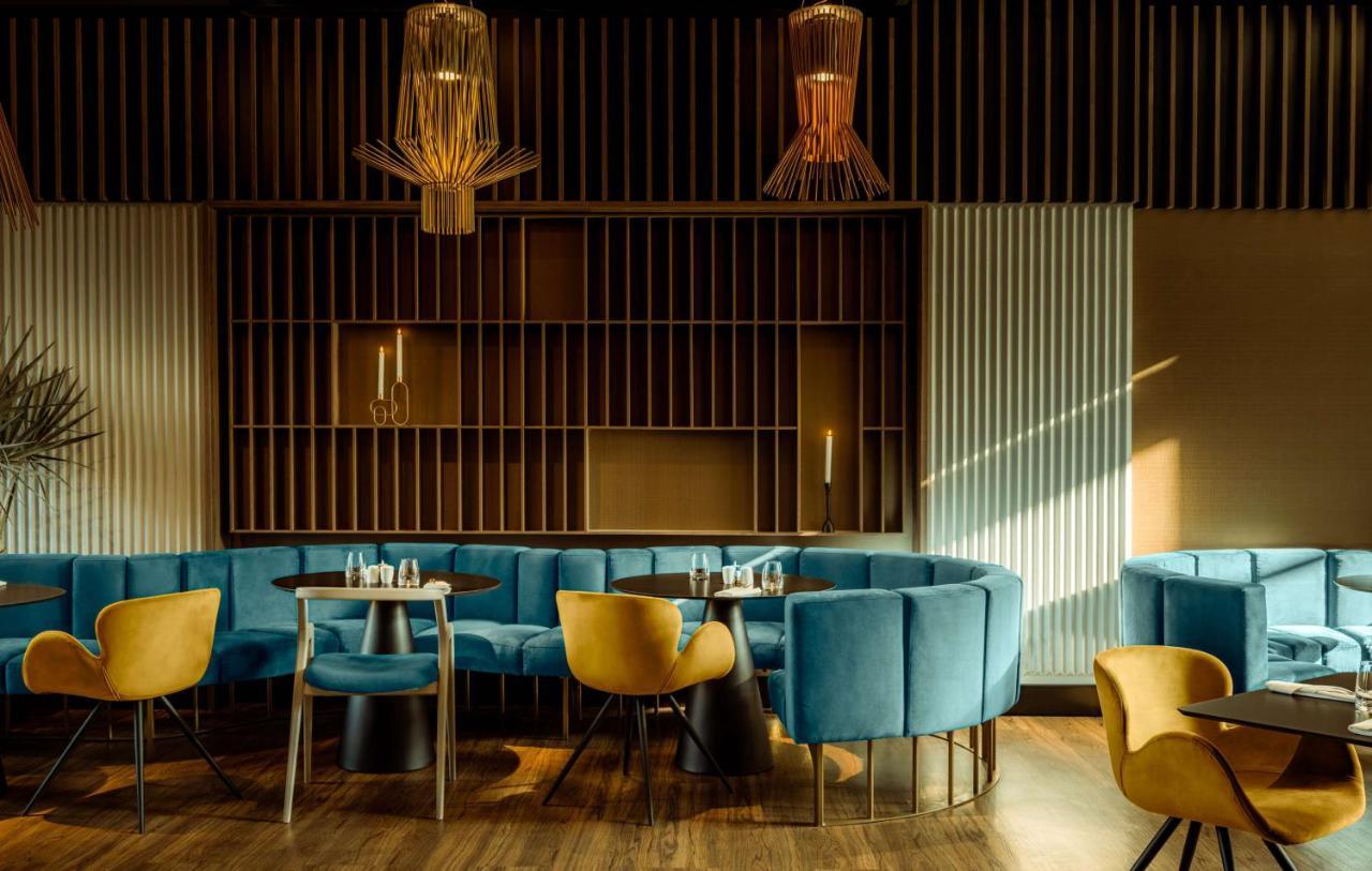 Radisson Blu Aurum Hotel, Брашов Екстериор снимка Restaurant