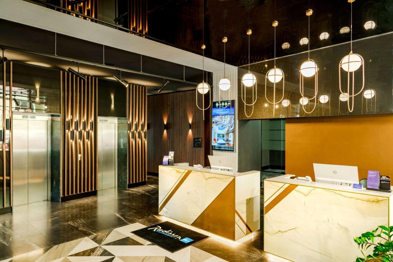 Radisson Blu Aurum Hotel, Брашов Екстериор снимка The lobby of the hotel