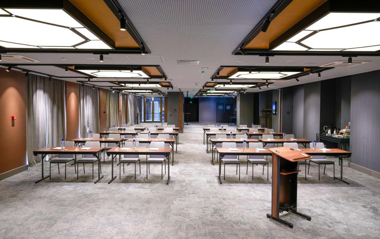 Radisson Blu Aurum Hotel, Брашов Екстериор снимка Meeting room